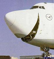 Mosolyg&oacute; rep&uuml;lőg&eacute;p