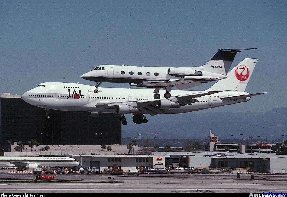 Lehet, hogy k&ouml;zel vannak?